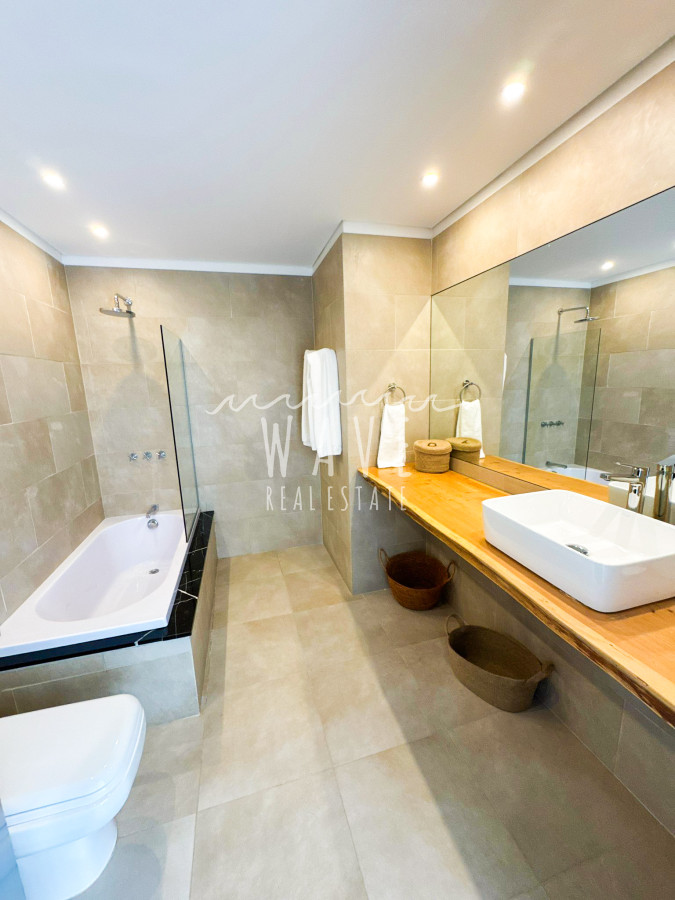 Apartamento ID.4945 - Espectacular penthouse en alquiler y venta la barra 