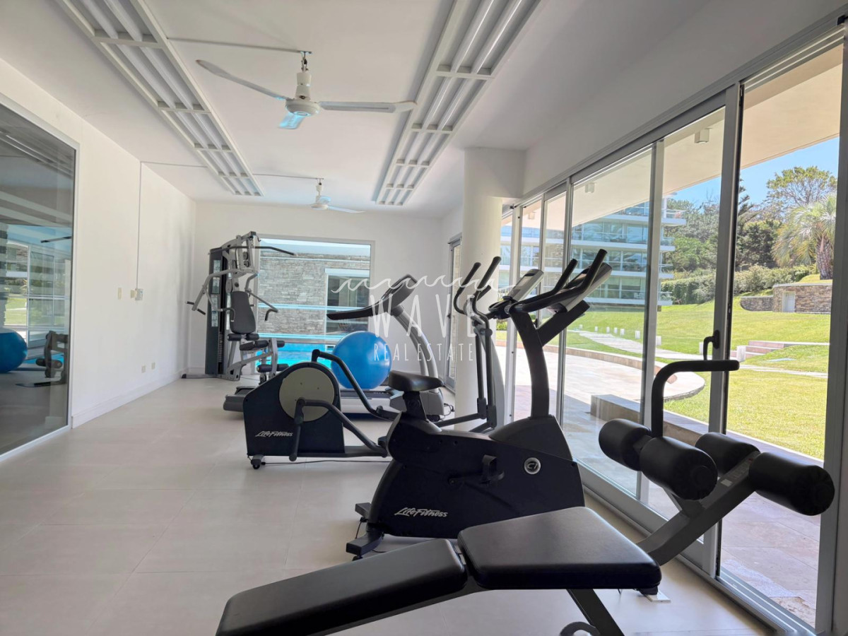 Apartamento ID.5366 - Venta Alquiler temporal Departamento dos dormitorios Playa brava