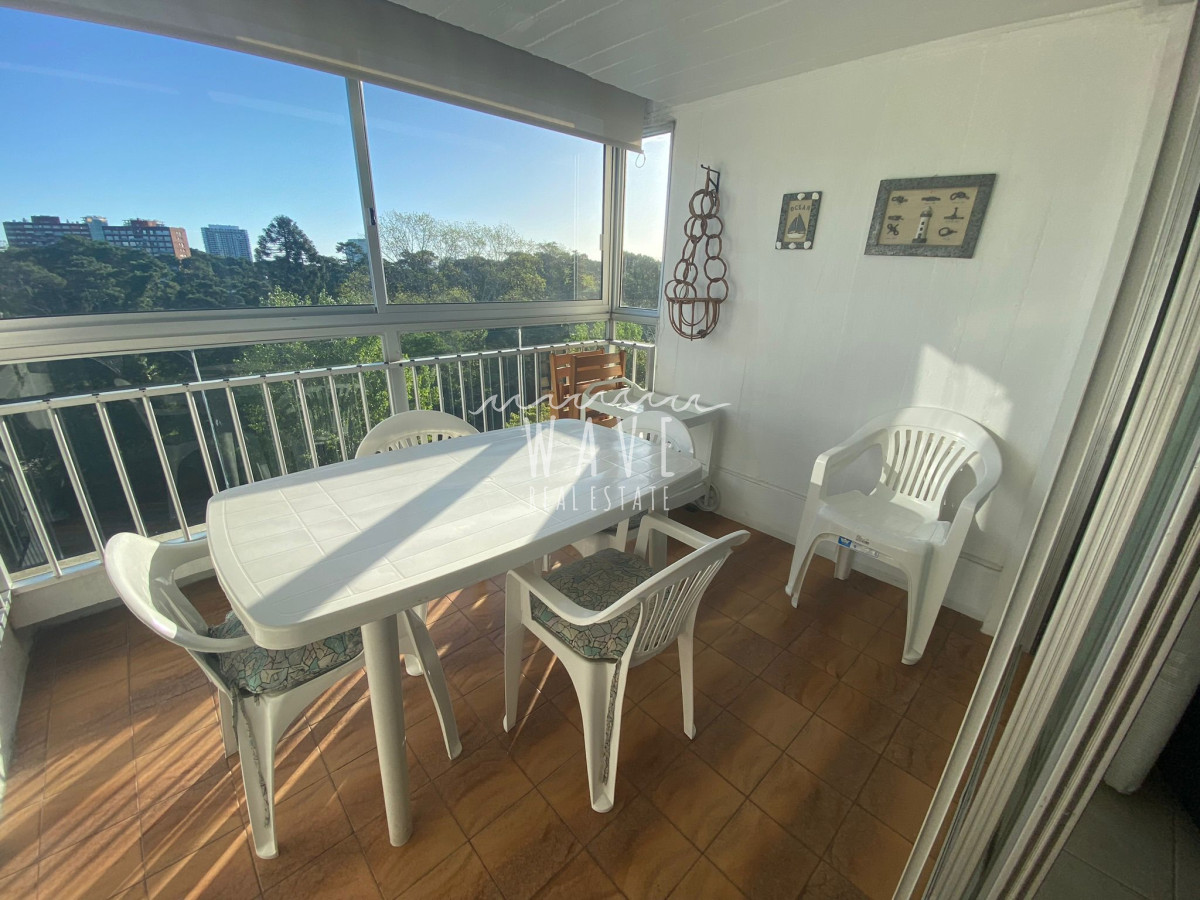 Apartamento ID.1644 - Venta Apartamento en Cantegril amplios 2 dormitorios 2 baños servicios