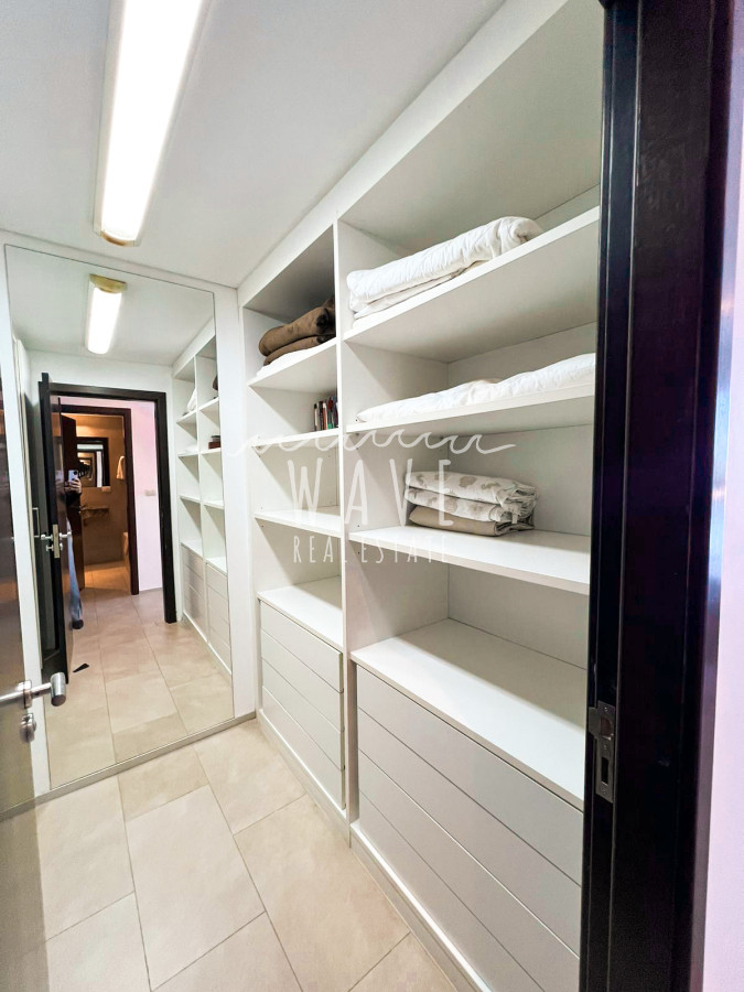 Apartamento ID.4315 - Penthouse en alquiler en exclusiva Torre Delamar.