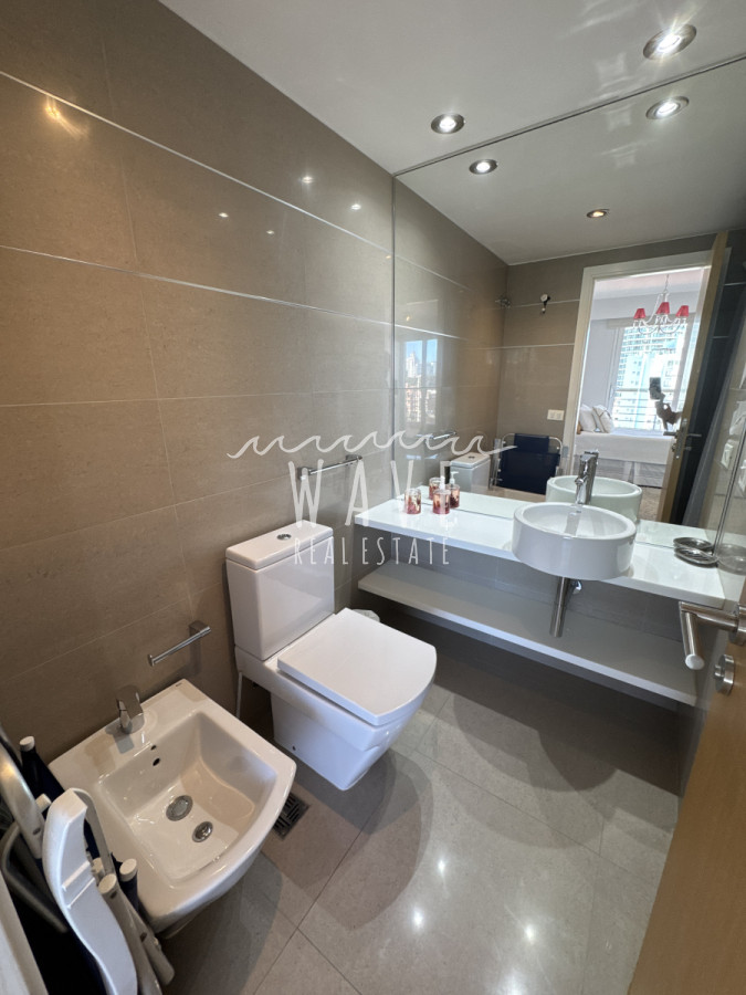 Apartamento ID.5021 - Alquiler temporal departamento Playa Mansa, 3 dormitorios y dependencia, Punta del este 