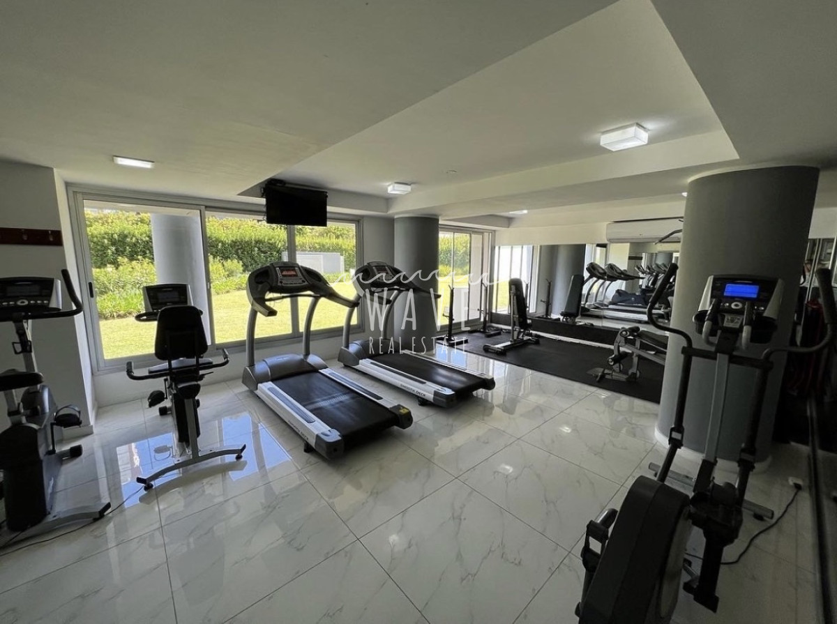 Apartamento ID.4204 - Venta y alquiler temporal de apartamento 2 dormitorios , torre con servicios en Av. Roosevelt