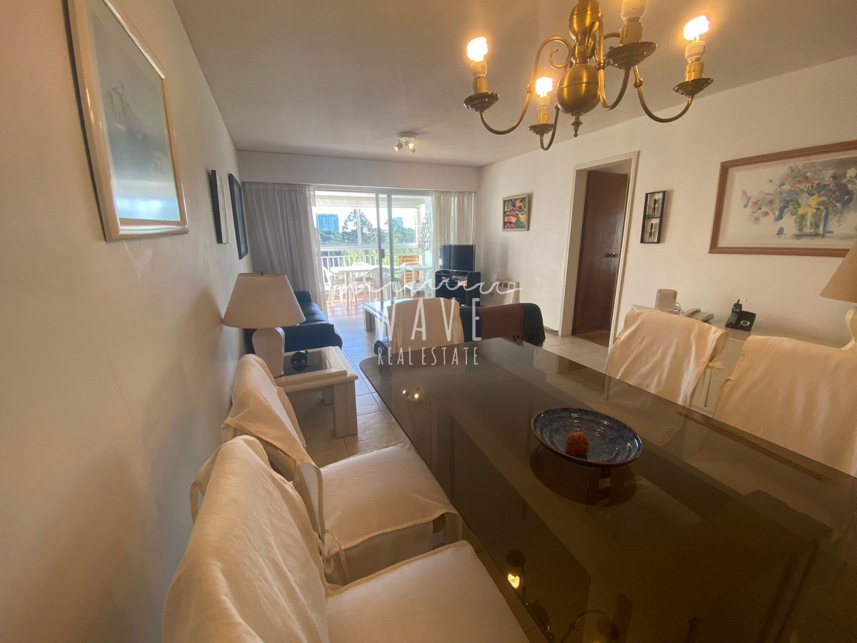 Apartamento ID.1644 - Venta Apartamento en Cantegril amplios 2 dormitorios 2 baños servicios