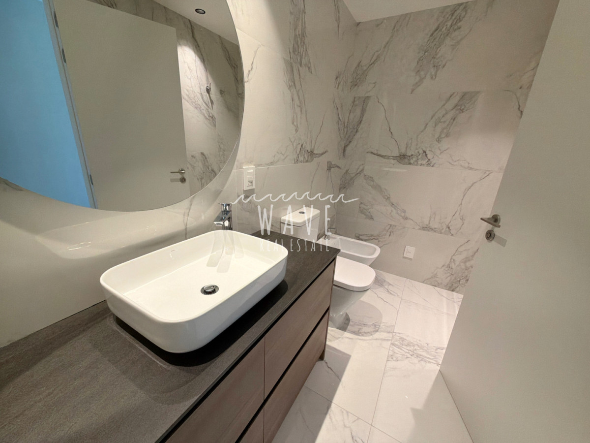 Apartamento ID.4765 - Venta Penthouse duplex, Playa Mansa, Punta del Este 