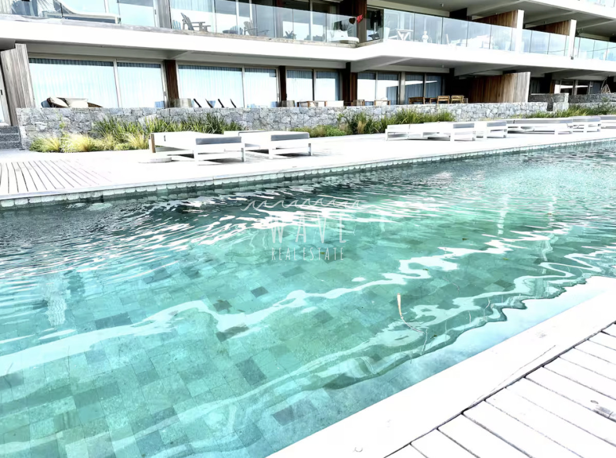 Apartamento ID.4270 - Venta de Apartamento, 3 dormitorios en suite en Manantiales, edificio con amenities