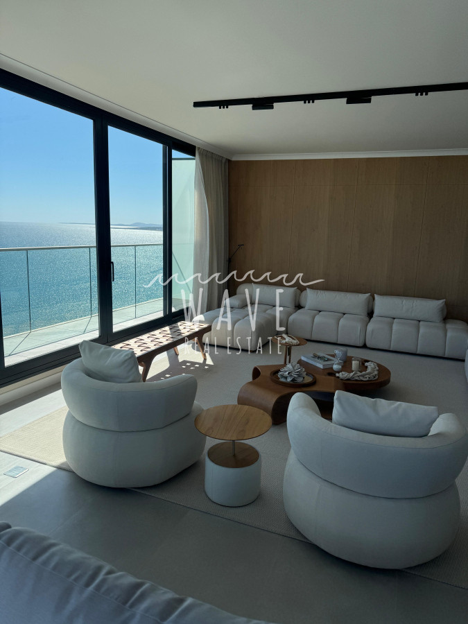 Apartamento ID.4765 - Venta Penthouse duplex, Playa Mansa, Punta del Este 
