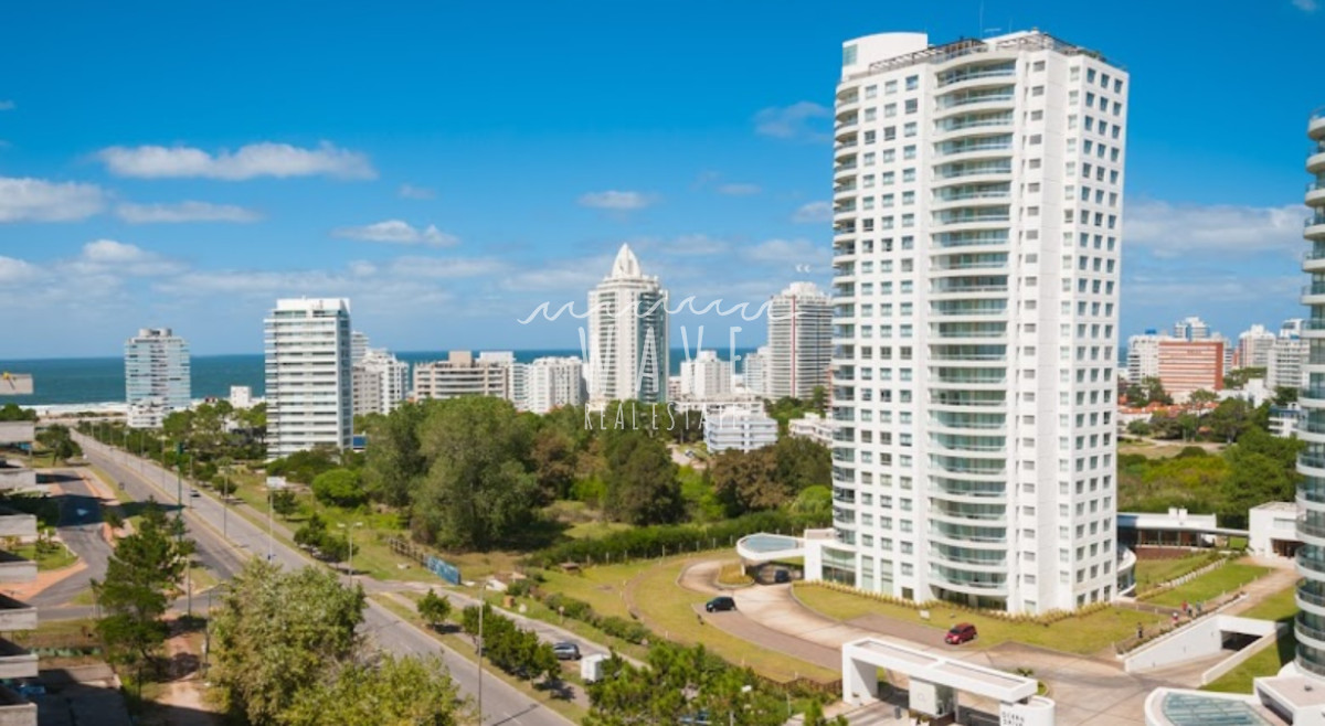 Apartamento ID.4719 - Alquiler departamento 2 dormitorios, Punta del Este, playa brava.