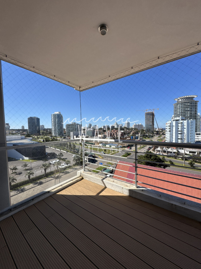 Apartamento ID.5021 - Alquiler temporal departamento Playa Mansa, 3 dormitorios y dependencia, Punta del este 