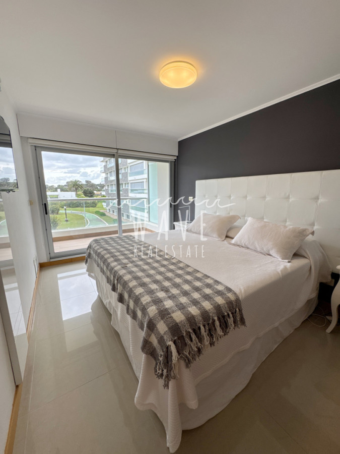 Apartamento ID.5113 - Alquiler de verano, apartamento de 2 dormitorios en suite, Playa Brava Punta del Este