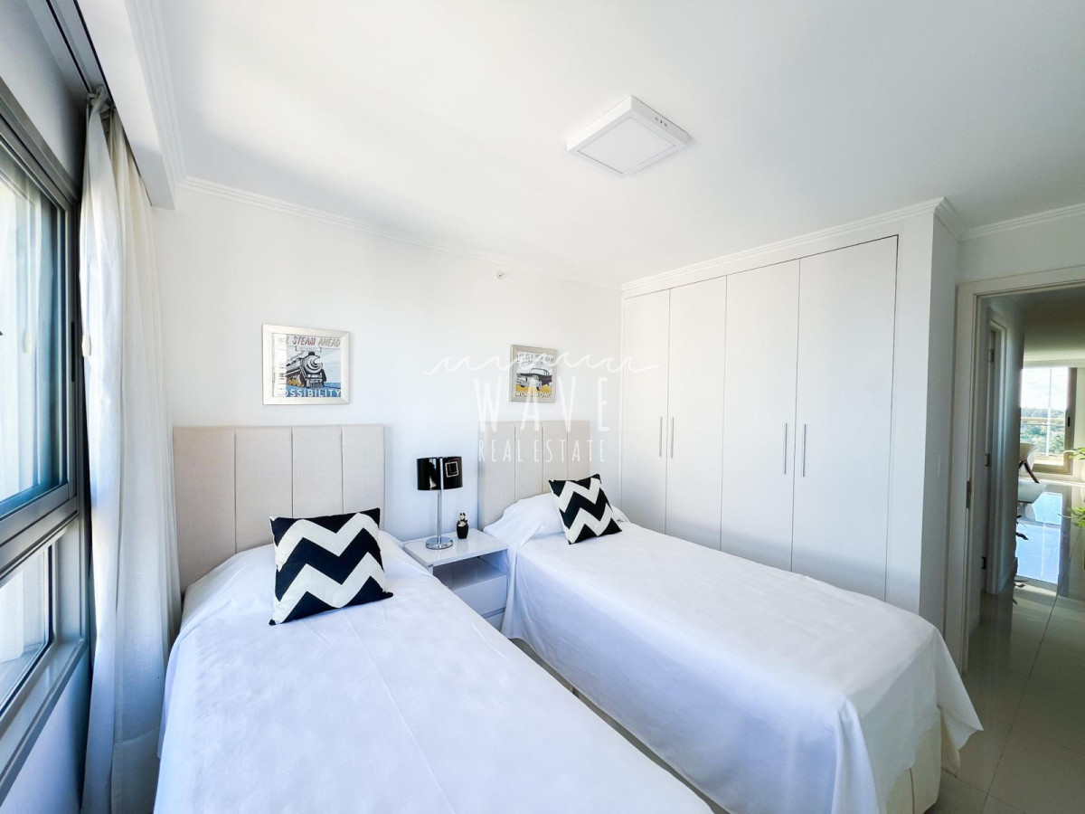 Apartamento ID.5027 - Venta en exclusividad, apartamento de 3 dormitorios en Punta del Este