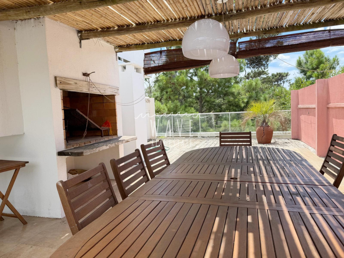 Apartamento ID.5393 - Rincón del Indio, Pda 23, orientación bosque con vista al mar, 2 dormitorios, parrillero propio