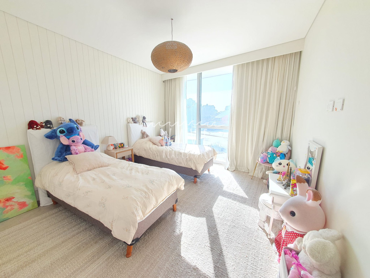 Apartamento ID.102 - Alquiler de Apartamento de 3 Dormitorios en Suite en La Barra, Punta del Este.