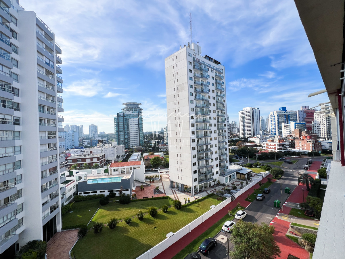 Apartamento ID.5143 - Alquiler Punta del este a 100 mts playa brava  