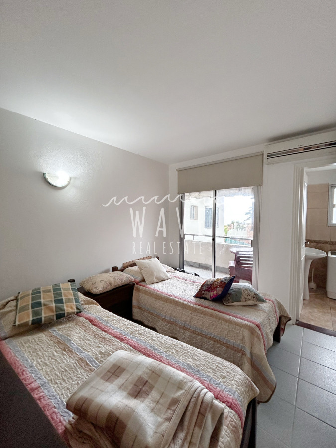 Apartamento ID.4972 - Venta, Apartamento de 3 dormitorios frente al Mar. Pinares