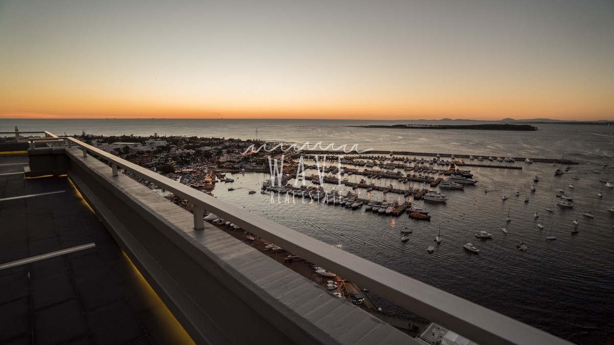 Apartamento ID.708 - LA MEJOR VISTA AL PUERTO DE PUNTA DEL ESTE.