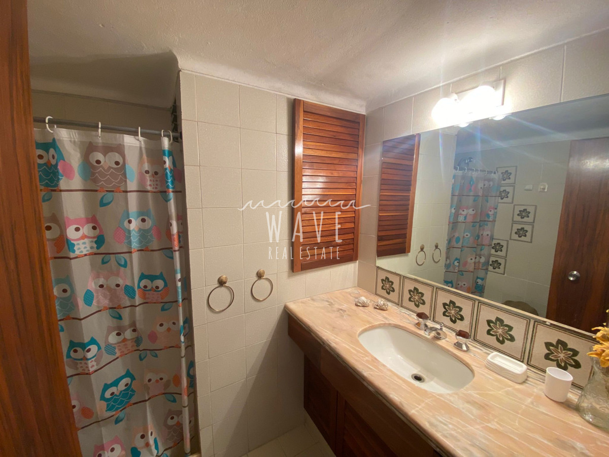 Apartamento ID.1644 - Venta Apartamento en Cantegril amplios 2 dormitorios 2 baños servicios