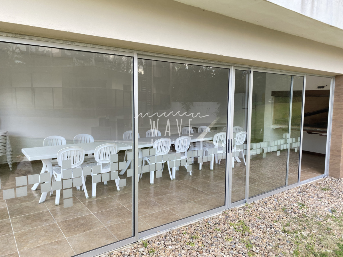 Apartamento ID.5393 - Rincón del Indio, Pda 23, orientación bosque con vista al mar, 2 dormitorios, parrillero propio