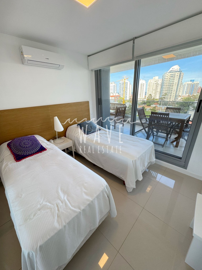 Apartamento ID.4862 - Venta departamento dos dormitorios, Torre Esmeralda Playa Brava, Punta del Este 