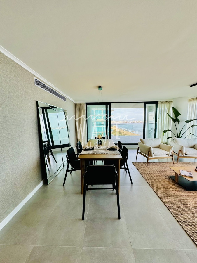 Apartamento ID.4074 - Venta apartamento, primera fila playa mansa, Punta del Este 
