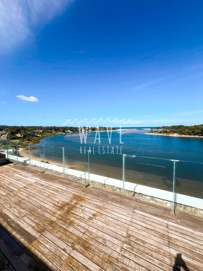 Apartamento ID.4315 - Penthouse en alquiler en exclusiva Torre Delamar.