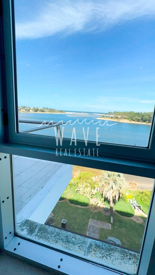 Apartamento ID.4315 - Penthouse en alquiler en exclusiva Torre Delamar.