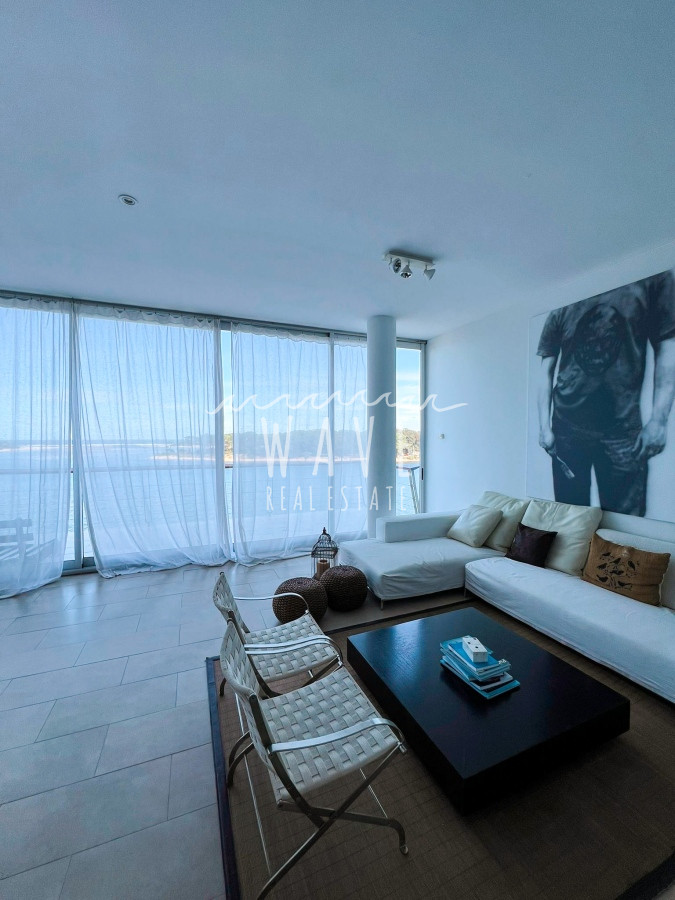 Apartamento ID.4315 - Penthouse en alquiler en exclusiva Torre Delamar.