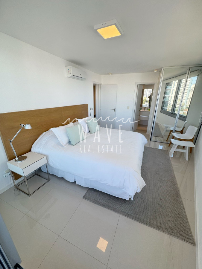 Apartamento ID.4862 - Venta departamento dos dormitorios, Torre Esmeralda Playa Brava, Punta del Este 