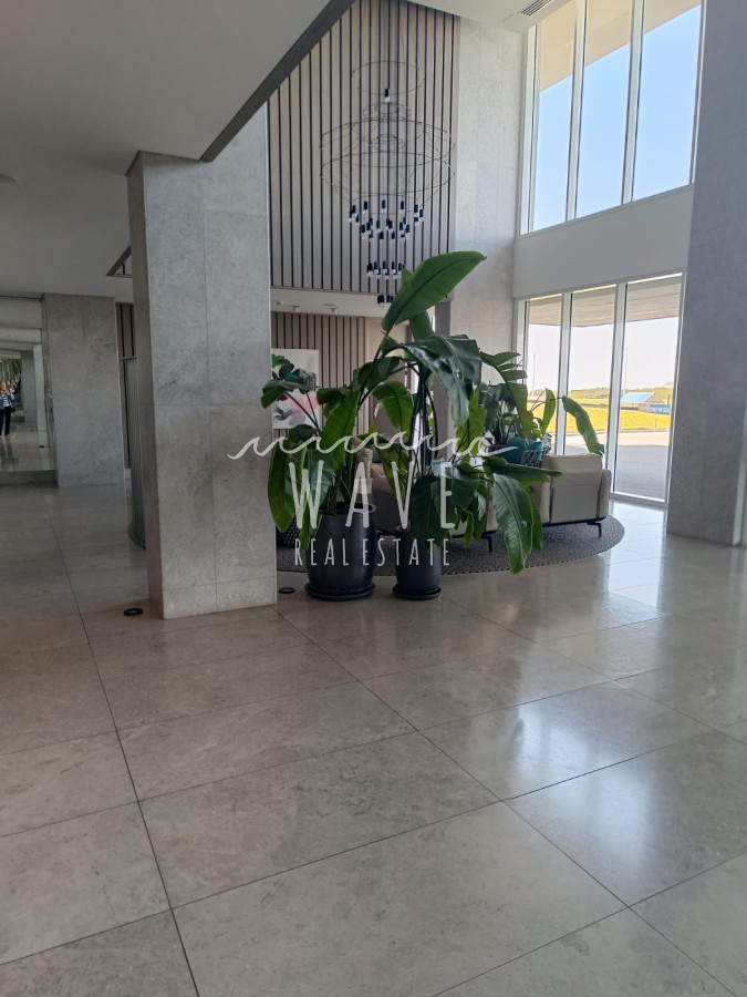 Apartamento ID.4547 - Alquiler  3 dorm en suite Playa Brava frente al mar