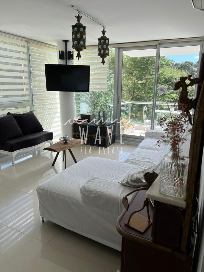 Apartamento ID.4719 - Alquiler departamento 2 dormitorios, Punta del Este, playa brava.