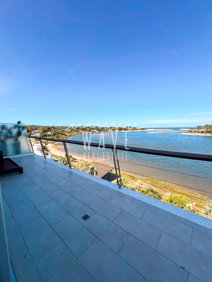 Apartamento ID.4315 - Penthouse en alquiler en exclusiva Torre Delamar.
