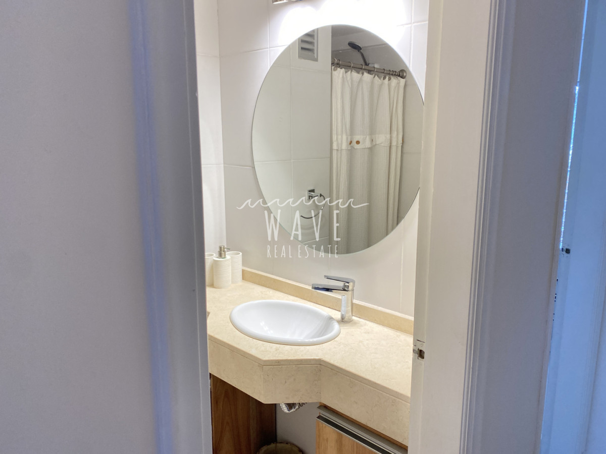 Apartamento ID.5393 - Venta de apartamento de 2 dormitorios en Rincón del Indio, Pda 23, orientación bosque con vista al mar, parrillero propio
