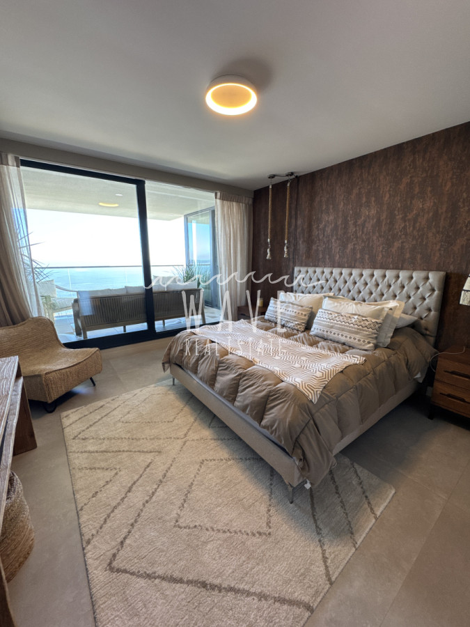 Apartamento ID.4974 - Venta Departamento Mansa, 3 dormitorios, Punta del Este 