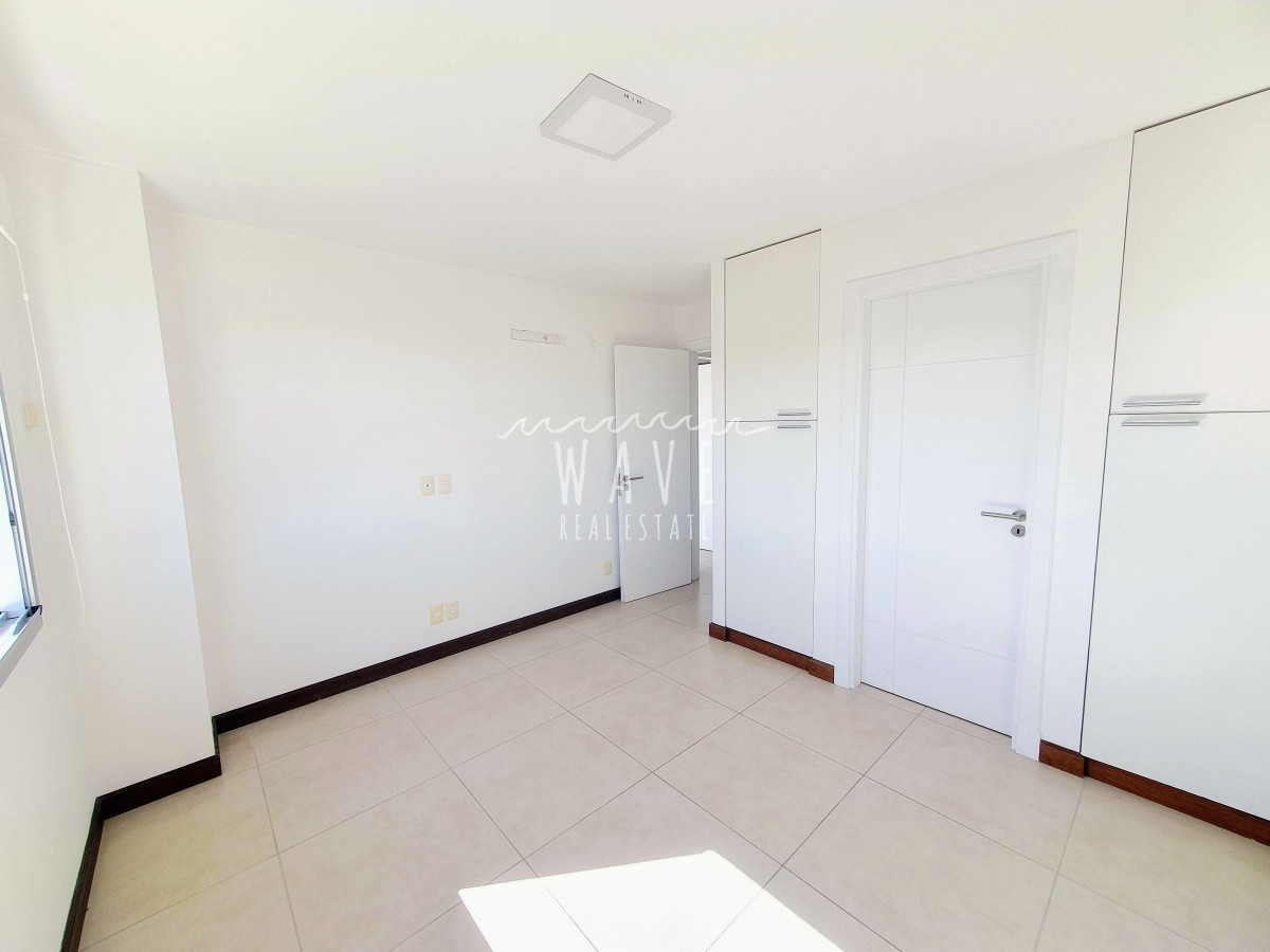 Apartamento ID.1626 - Venta de Apartamento Penthouse Dúplex de 4 dormitorios y 6 baños en suite, frente al Mar en Punta del Este.