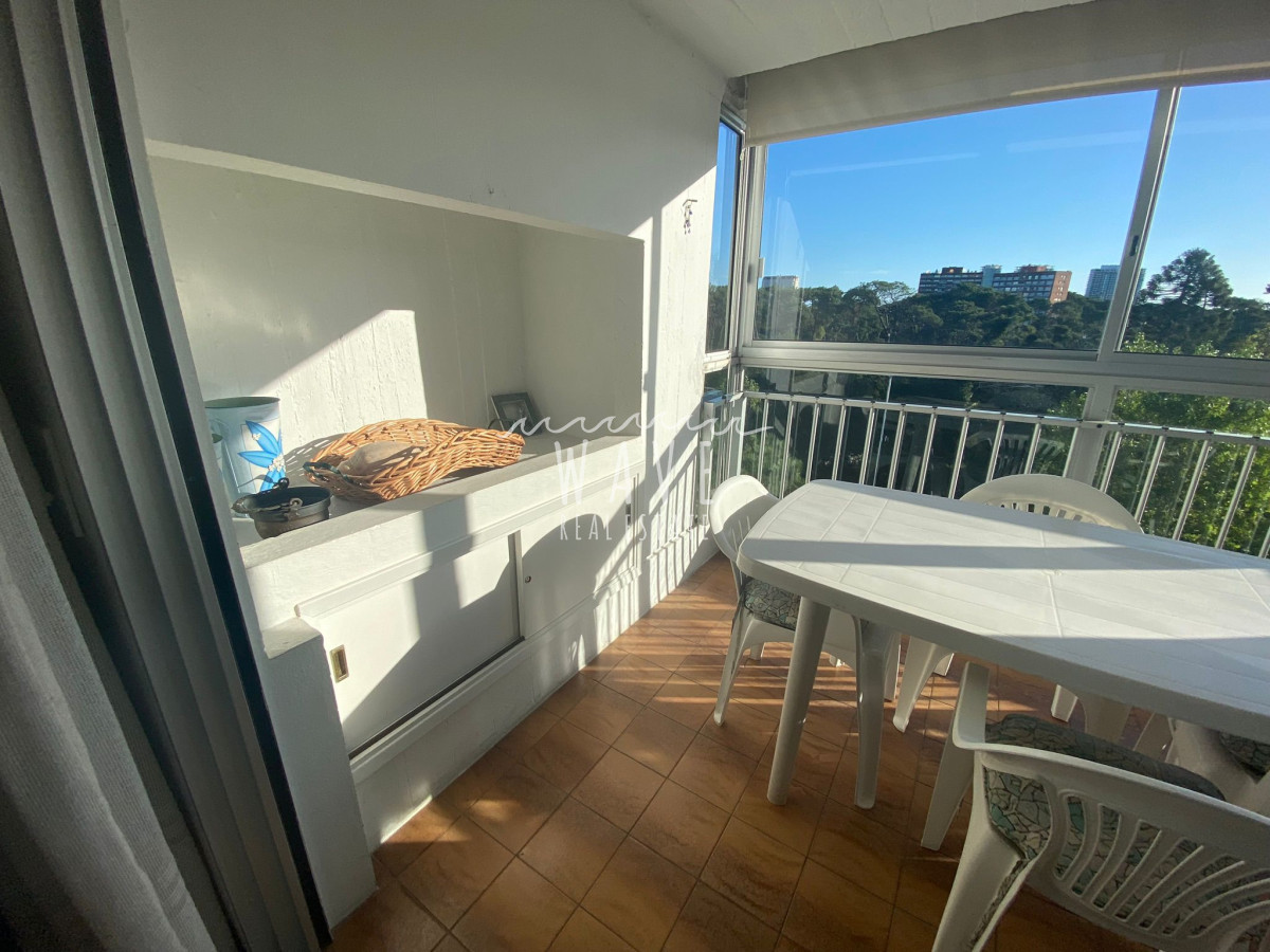 Apartamento ID.1644 - Venta Apartamento en Cantegril amplios 2 dormitorios 2 baños servicios