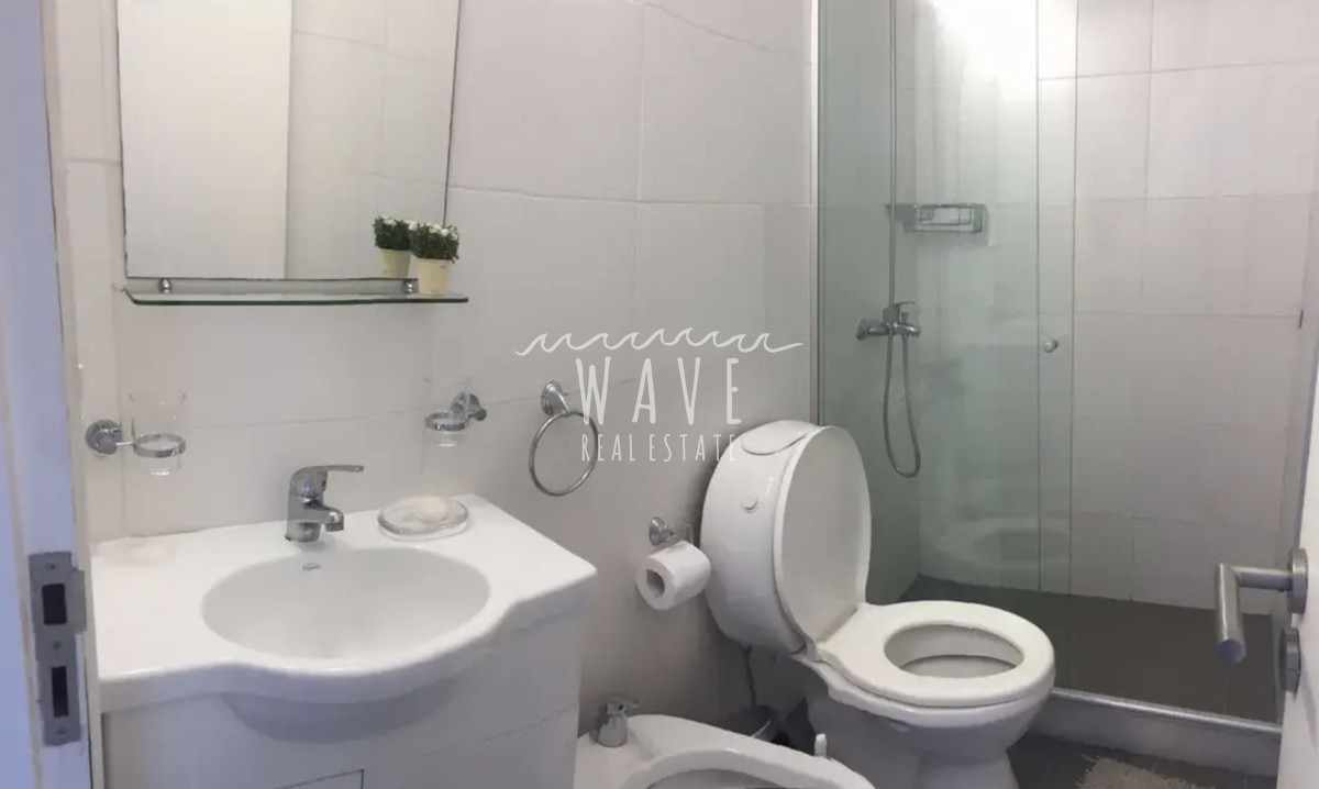 Apartamento ID.4829 - Venta de Apartamento en Manantiales, Con 2 dormitorios, 2 baños y piscina