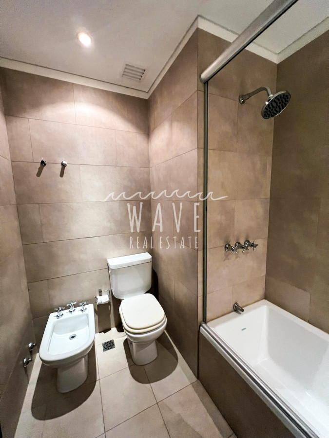 Apartamento ID.4315 - Penthouse en alquiler en exclusiva Torre Delamar.