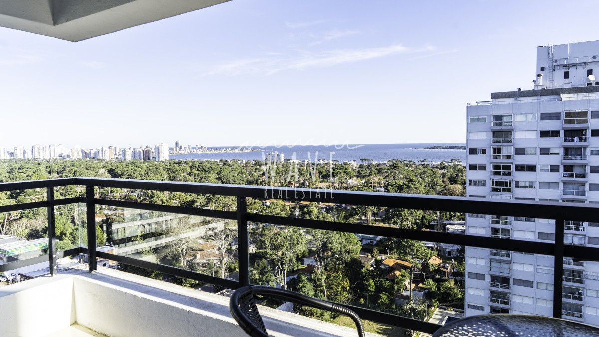 Apartamento ID.4986 - Alquiler de Verano, Apartamento de 3 dormitorios en Punta del Este