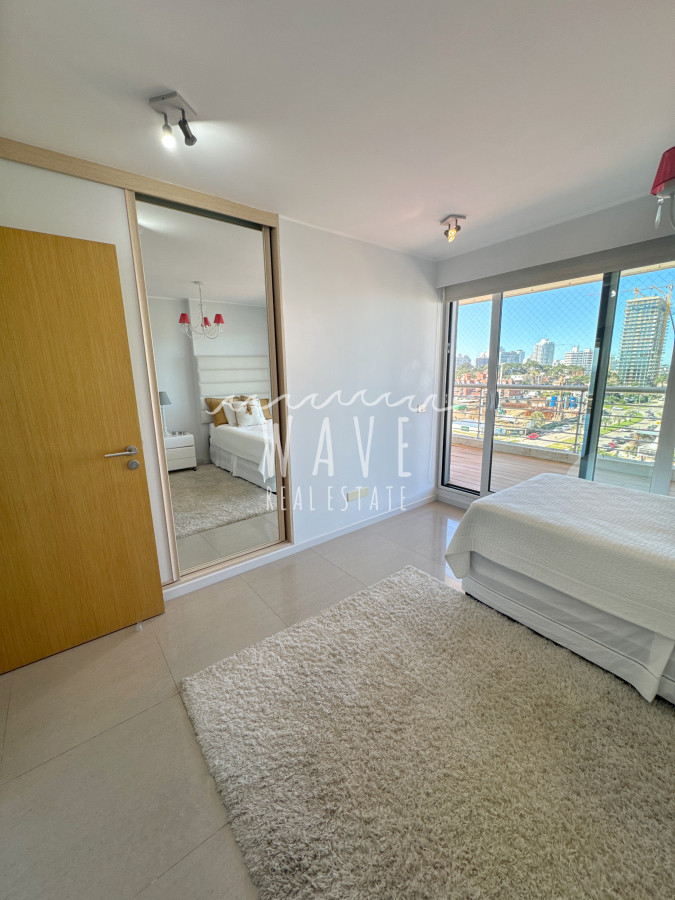 Apartamento ID.5021 - Alquiler temporal departamento Playa Mansa, 3 dormitorios y dependencia, Punta del este 