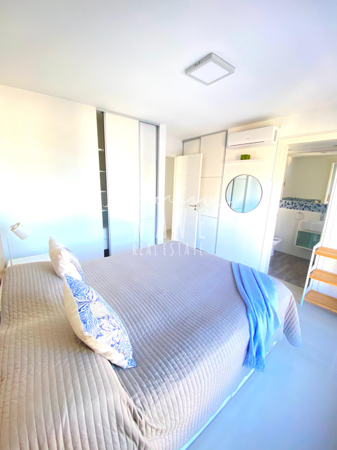 Apartamento ID.4967 - Venta, Apartamento de 2 dormitorios en Playa Brava