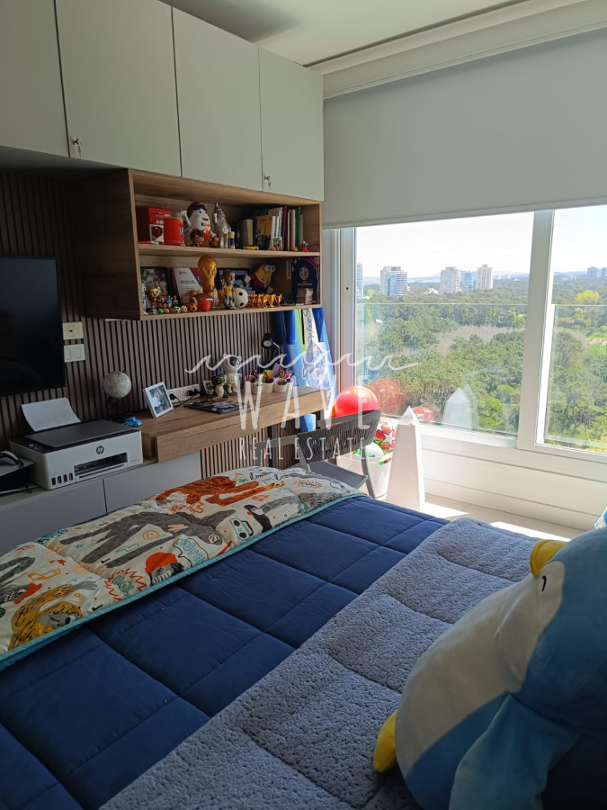 Apartamento ID.4547 - Alquiler  3 dorm en suite Playa Brava frente al mar