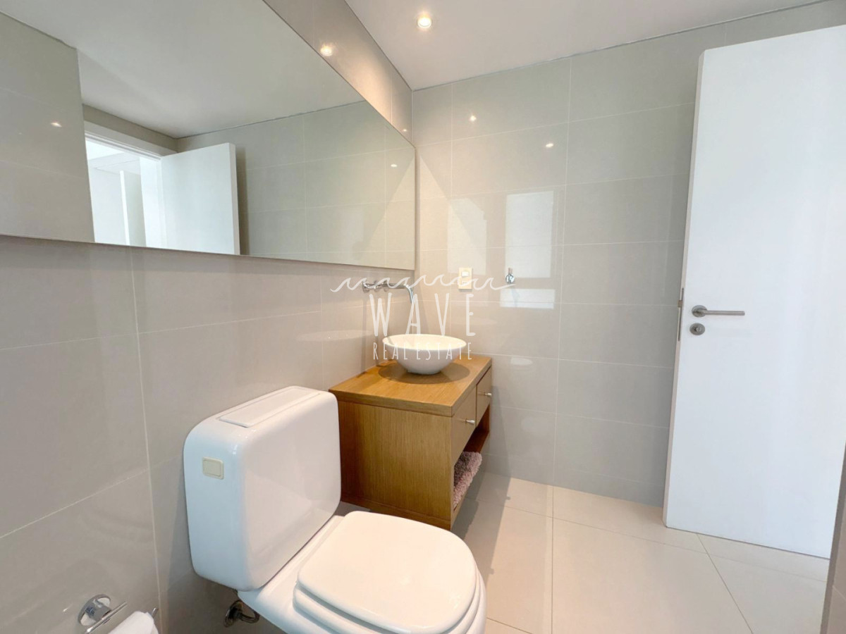 Apartamento ID.5366 - Venta Alquiler temporal Departamento dos dormitorios Playa brava