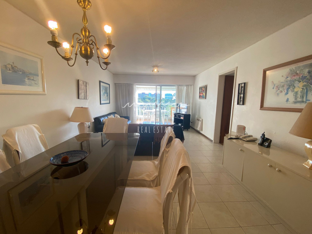 Apartamento ID.1644 - Venta Apartamento en Cantegril amplios 2 dormitorios 2 baños servicios