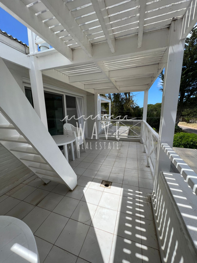 Apartamento ID.4310 - LA BARRA, a metros del agua, 3 dormitorios, 3 baños, terraza.