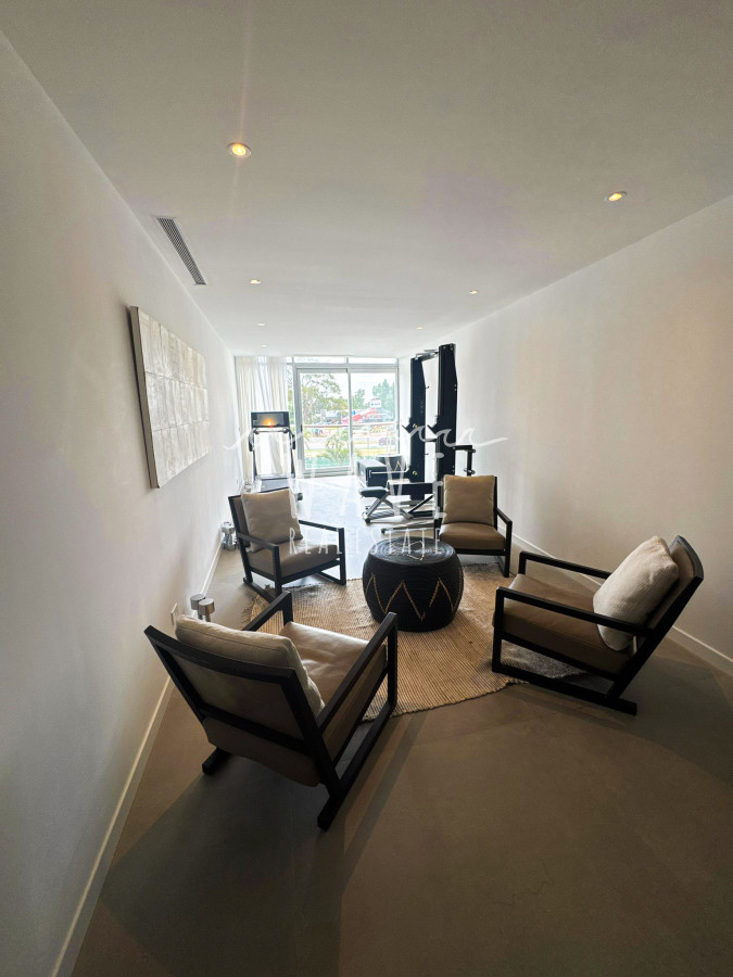 Apartamento ID.4944 - Exclusiva unidad en alquiler y venta primera línea La Barra 