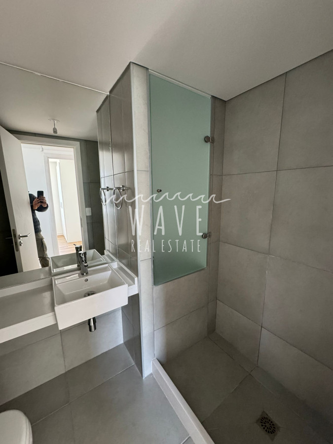 Apartamento ID.4859 - Venta de Apartamento con 2 dormitorios a pasos de playa brava