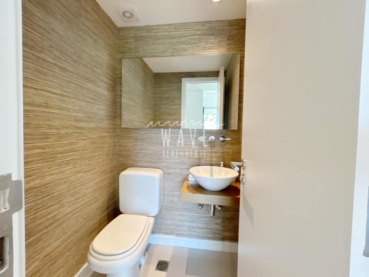 Apartamento ID.5368 - Venta Alquiler temporal Departamento 3 dormitorios Playa brava