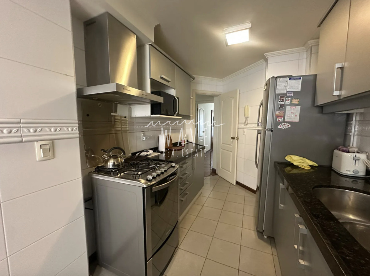 Apartamento ID.5460 - Venta de apartamento de 2 dormitorios en Rambla de Punta Carretas, Montevideo