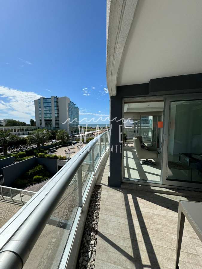 Apartamento ID.4641 - Venta apartamento Playa Brava Parada 10,  2 dormitorios y dependencia