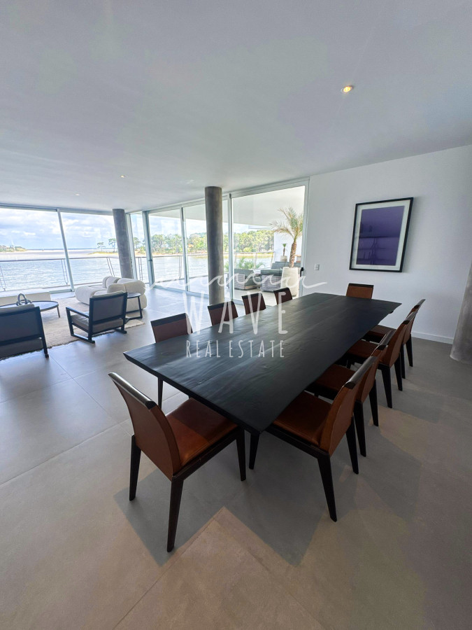 Apartamento ID.4944 - Exclusiva unidad en alquiler y venta primera línea La Barra 