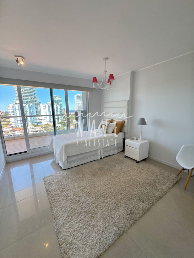 Apartamento ID.5021 - Alquiler temporal departamento Playa Mansa, 3 dormitorios y dependencia, Punta del este 